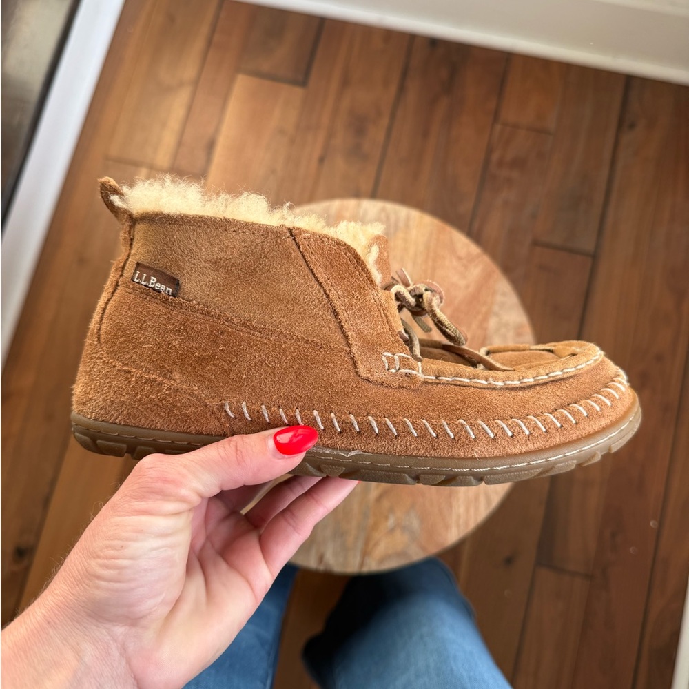 L.L. Bean Wicked Good Lodge Chukkas in Chesnut Suede Women’s sz: 7 - Picture 5 of 11